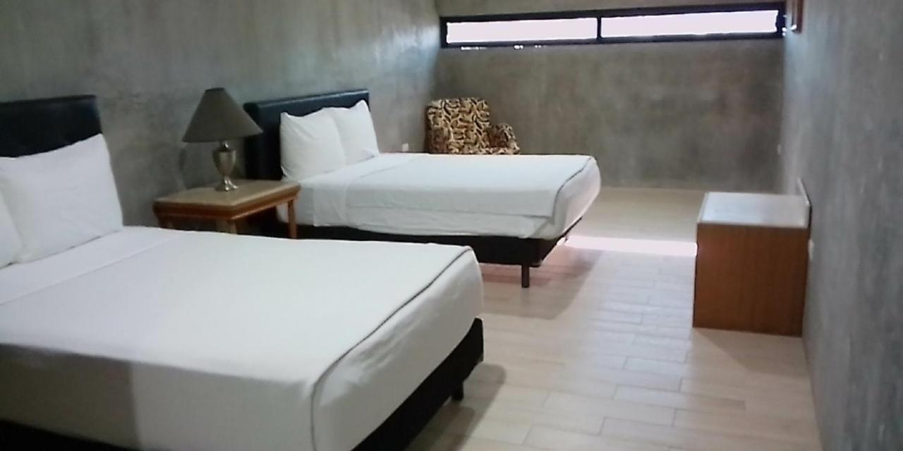 Hotelito Inn Aeropuerto Santa Anita  Buitenkant foto